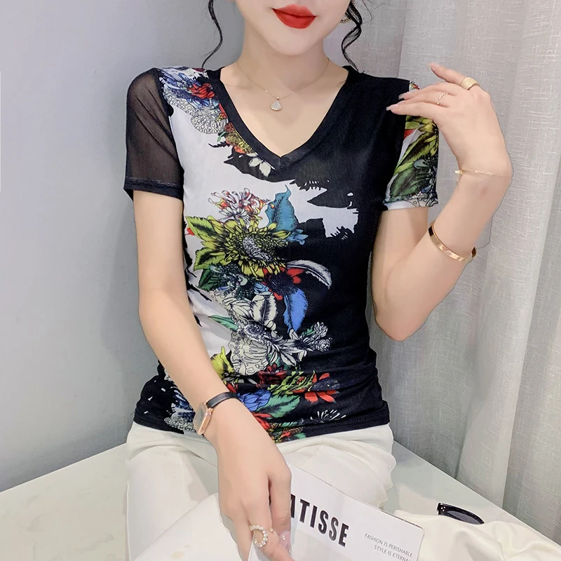 2023 Summer Fashion Screen Printing Positioning Flower Short Sleeve V-neck Slim Women's Top Fashion Women Clothing Tee Mesh
2023 Summer Fashion Screen Printing Positioning Flower Short Sleeve V-neck Slim Women's Top Fashion Women Clothing Tee Mesh