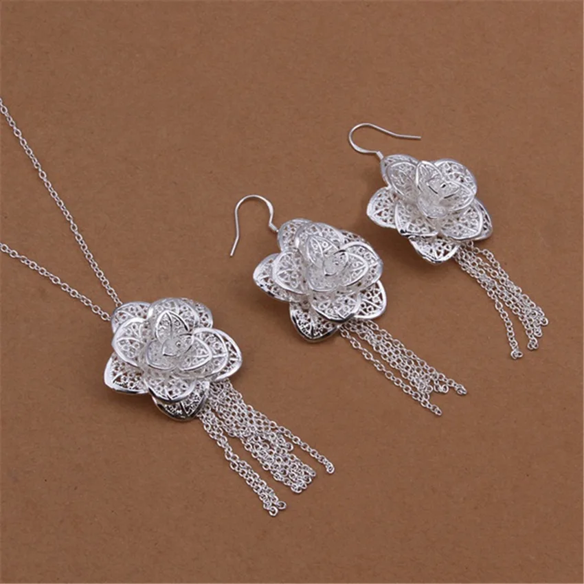 Factory direct female elegant charm exquisite large flower pendant necklace Drop Earrings fashion Silver color jewelry Set
Factory direct female elegant charm exquisite large flower pendant necklace Drop Earrings fashion Silver color jewelry Set