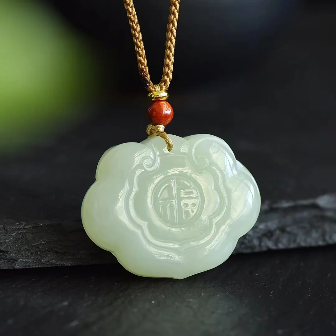 

Exquisite Hetian Jade Peaceful Ruyi Lock Pendant Jewelry 4100#