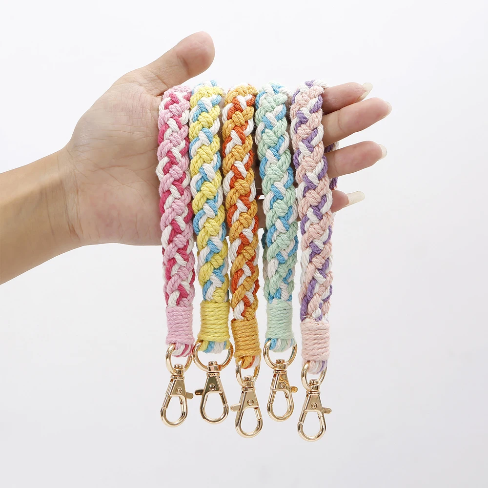 1pc Colorful Macrame Wristlet Keychain Ins Diy Hand-Woven Wrist Key Ring Bohemian Style Car Keychain Bag Backpack Pendant 
1pc Colorful Macrame Wristlet Keychain Ins Diy Hand-Woven Wrist Key Ring Bohemian Style Car Keychain Bag Backpack Pendant