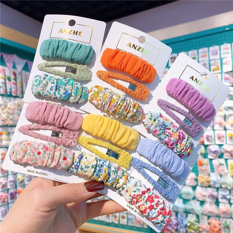 3 Pcs New Korean Sweet Girl Princess Colorful Fold Hairpins Headdress Fashion Children's Floral Fabric BB Clip Hair Accessories
3 Pcs New Korean Sweet Girl Princess Colorful Fold Hairpins Headdress Fashion Children's Floral Fabric BB Clip Hair Accessories