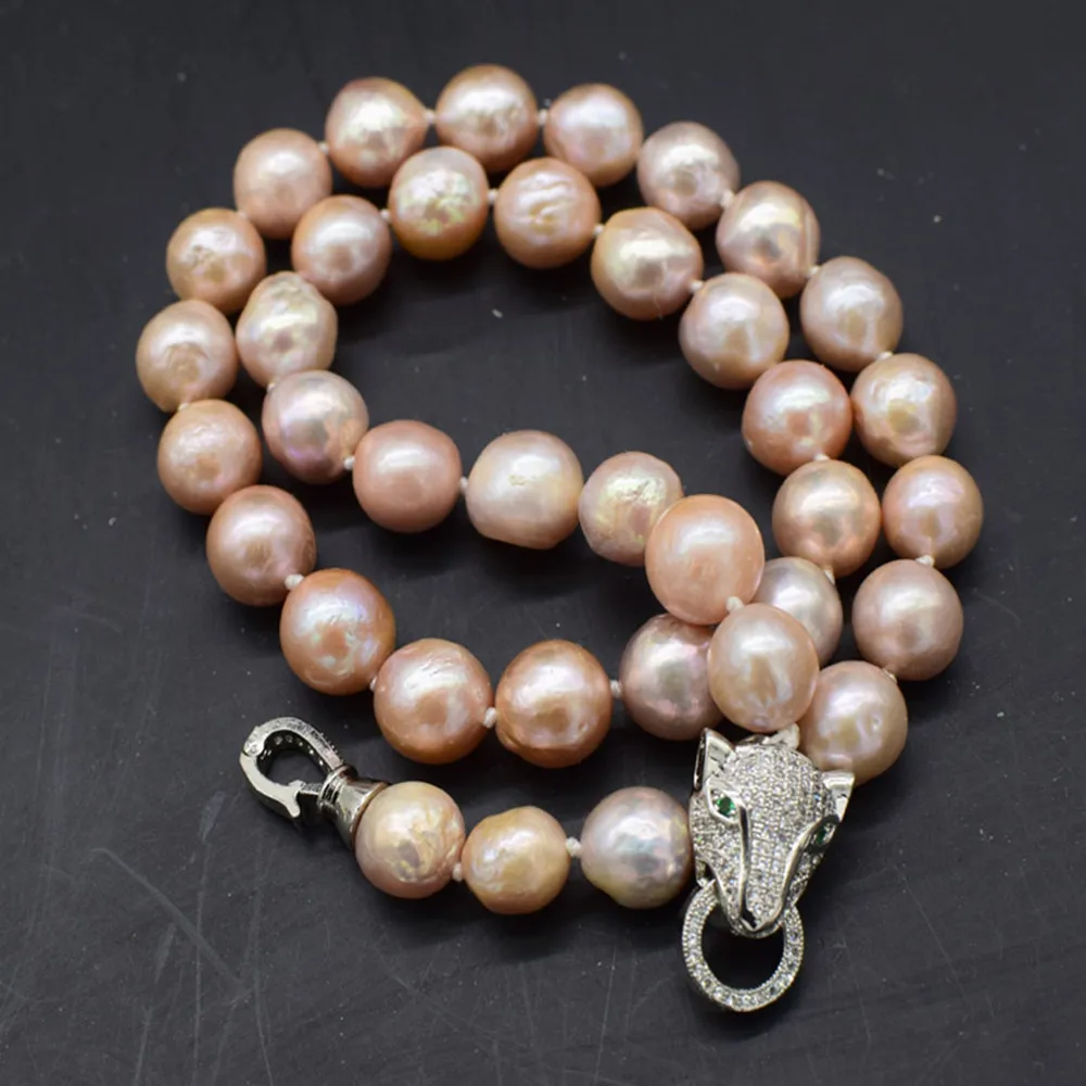 Hand knotted necklace natural 9-10mm pink freshwater pearl sweater chain micro inlaid zircon leopard head 18inch
Hand knotted necklace natural 9-10mm pink freshwater pearl sweater chain micro inlaid zircon leopard head 18inch
