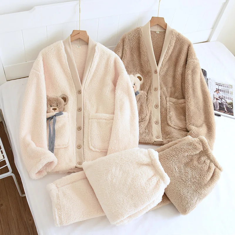 Autumn Winter Women's Pajamas Thickened Flannel Loose Cute Embroidered Little Bear Bow Pocket Sleepwear V Neck Casual Homewear
Autumn Winter Women's Pajamas Thickened Flannel Loose Cute Embroidered Little Bear Bow Pocket Sleepwear V Neck Casual Homewear