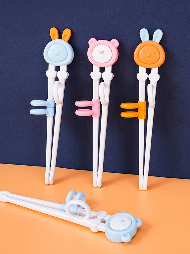 

1Pair Baby Learning Training Chopsticks Cartoon Animal Beginner Chopstick Tableware Kids Eating Training Helper Baby Tools TSF#
