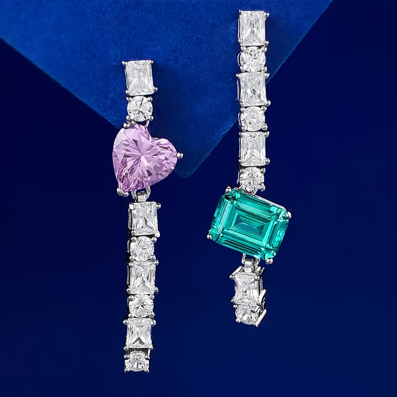 New 925 European and American Style Shiny Crystal Contrast Color Long Strip Earrings Pink Diamond Green Diamond Love Earrings
New 925 European and American Style Shiny Crystal Contrast Color Long Strip Earrings Pink Diamond Green Diamond Love Earrings