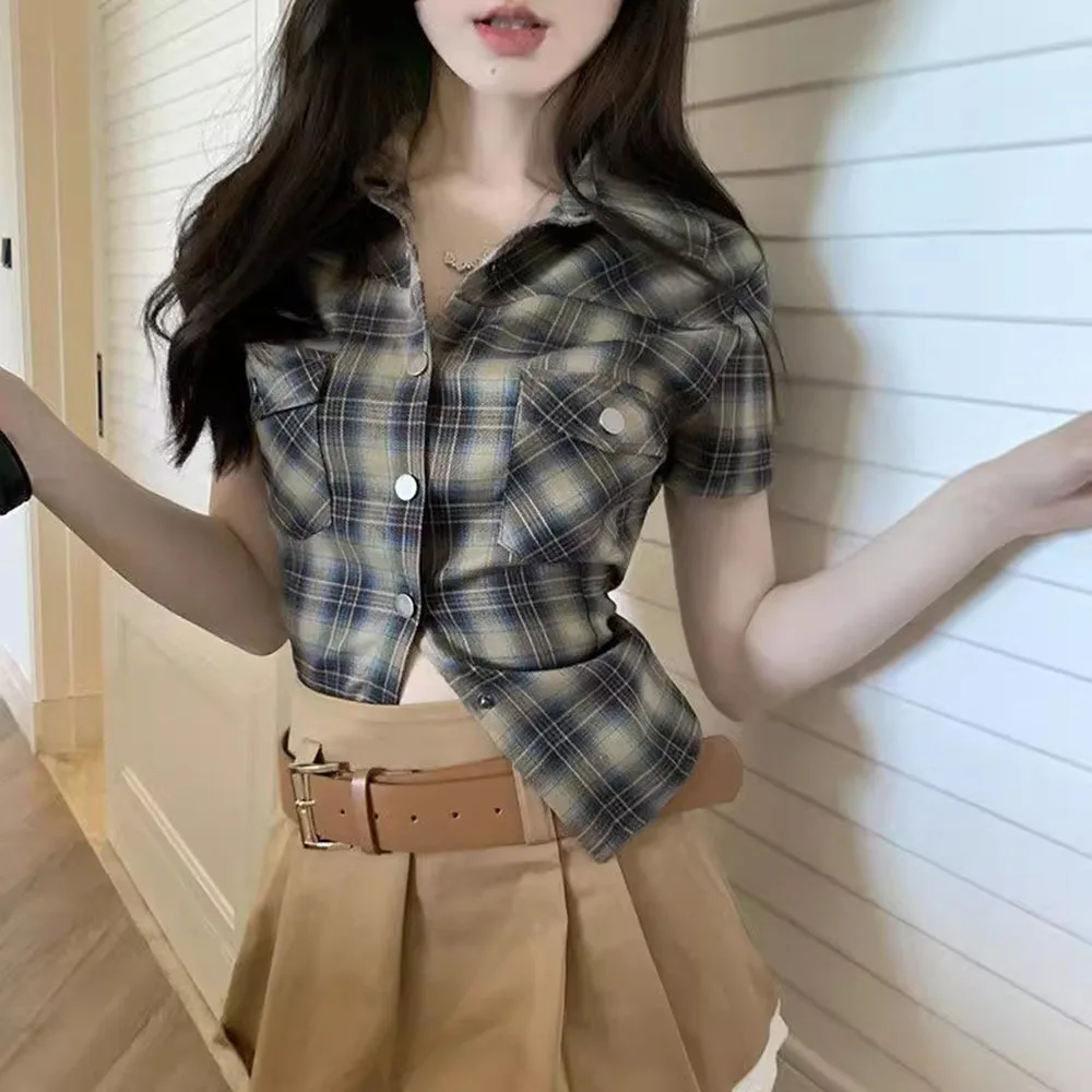 Streetwear Plaid Shirts Women Vintage Sexy Crop Tops Chic Summer Y2k Skinny Camisas Fashion College Kpop Casual New Blouse Woman
Streetwear Plaid Shirts Women Vintage Sexy Crop Tops Chic Summer Y2k Skinny Camisas Fashion College Kpop Casual New Blouse Woman