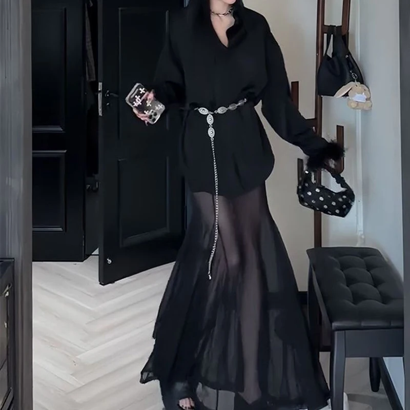 Long skirt two-piece women's spring and summer new high-grade retro spice loose shirt mesh stitching black women's suit
Long skirt two-piece women's spring and summer new high-grade retro spice loose shirt mesh stitching black women's suit