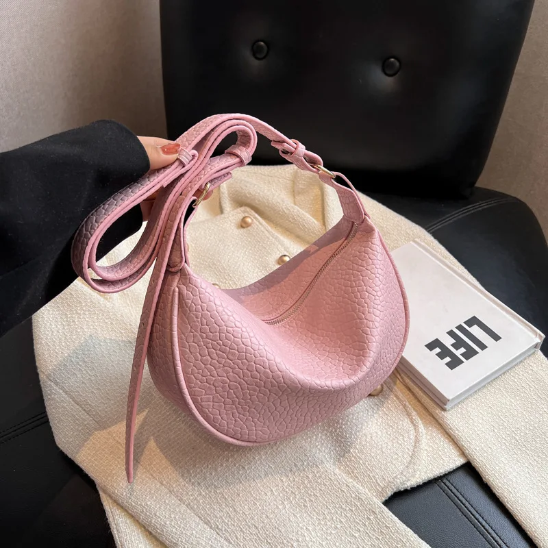Small group design bag for women with large capacity 2023 summer new fashion single shoulder crossbody net lychee dumpling bag
Small group design bag for women with large capacity 2023 summer new fashion single shoulder crossbody net lychee dumpling bag