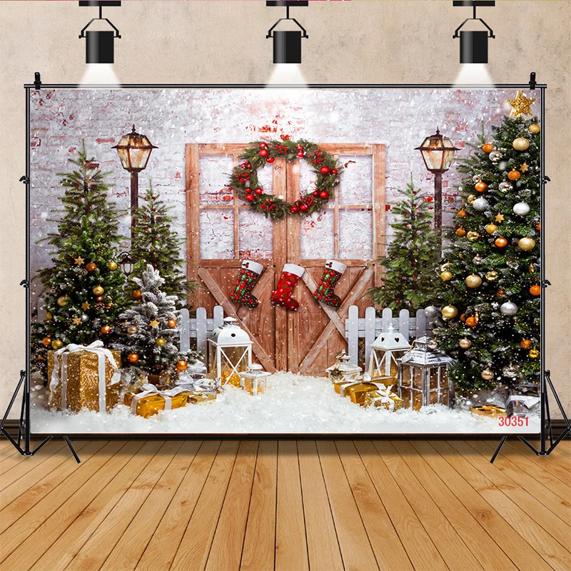 

SHENGYONGBAO Christmas Tree Window Wreath Photography Backdrop Wooden Doors Snowman Cinema Pine New Year Background Prop ZZ-28