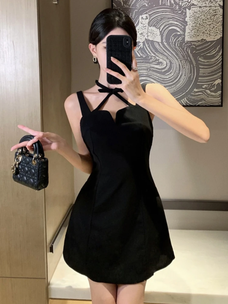 

Vintage Sexy Spice Girl Bow Sling Dress Women Summer New French Commuter Hanging Neck Backless Slim-Fit A-Line Small Black Skirt