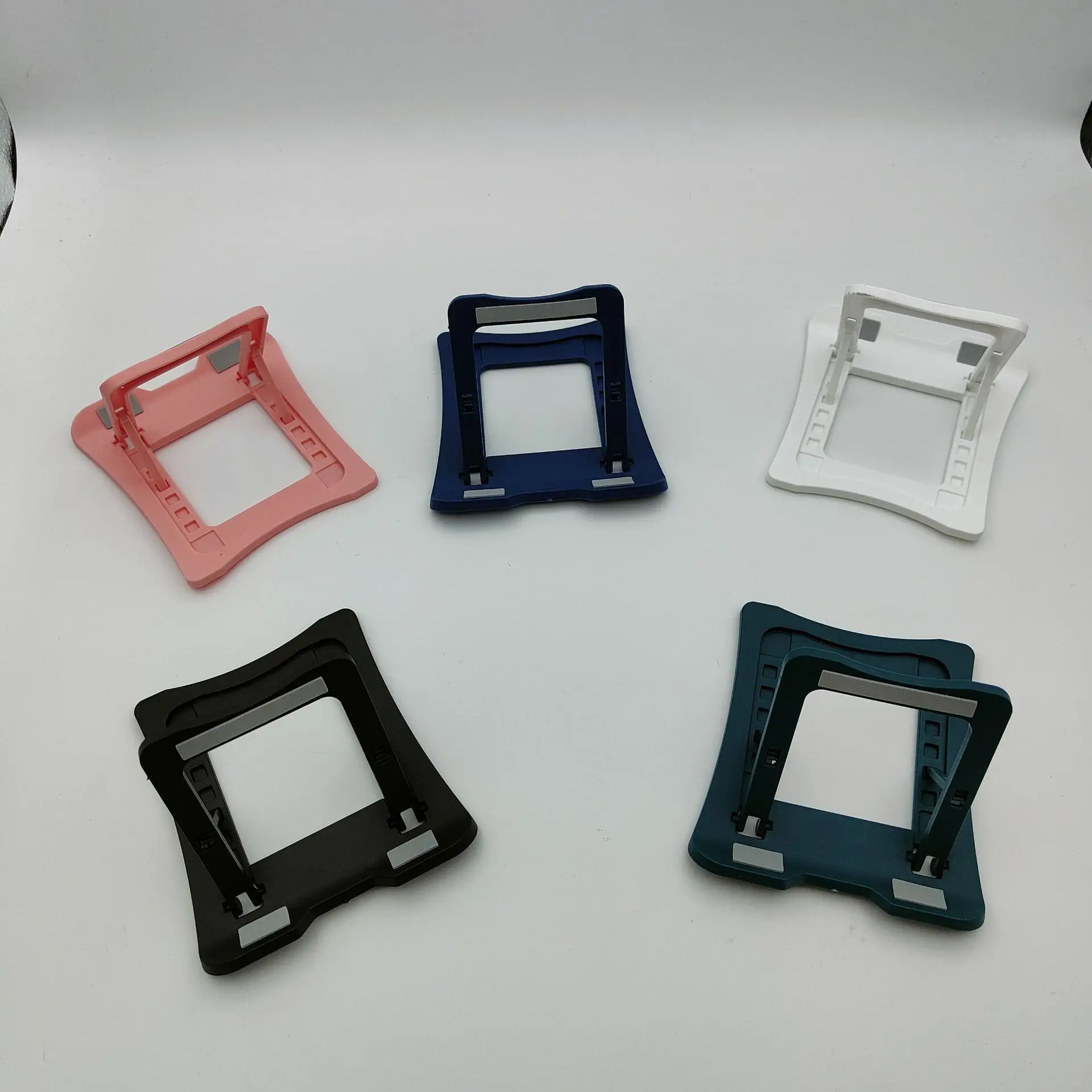 100pcs Desk Tablet Mobile Phone Holder Foldable Holde for iPad iPh Samsung Huawei Xiaomi Desk Holder Adjustable Desk Bracket
100pcs Desk Tablet Mobile Phone Holder Foldable Holde for iPad iPh Samsung Huawei Xiaomi Desk Holder Adjustable Desk Bracket
