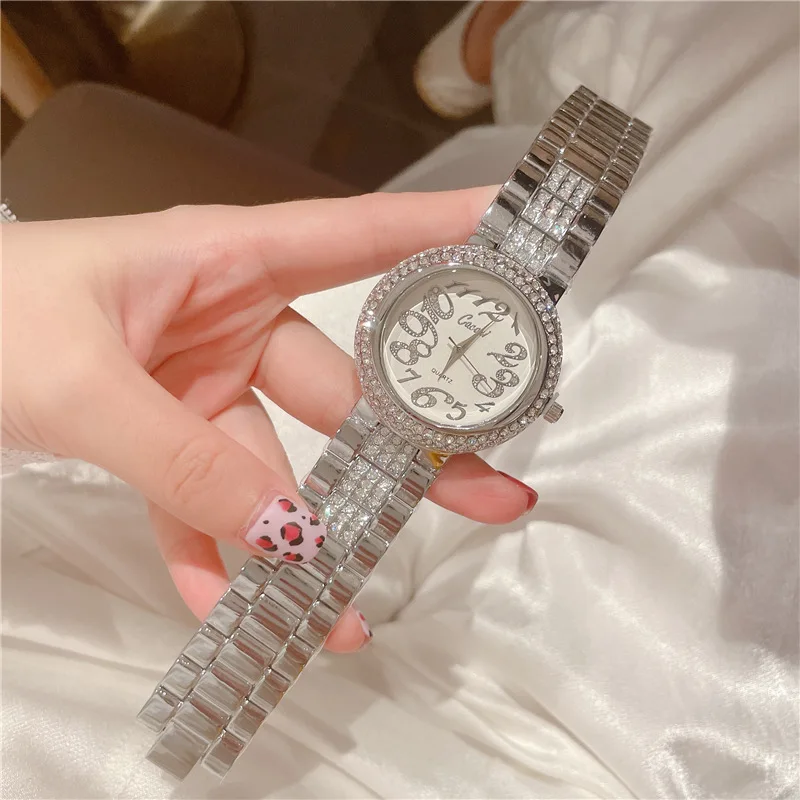 

Designer vintage Watch Women Luxury Famous Diamond Watches Ladies Rhinestone Gold Wristwatches Fashion Clock Relogio Feminino