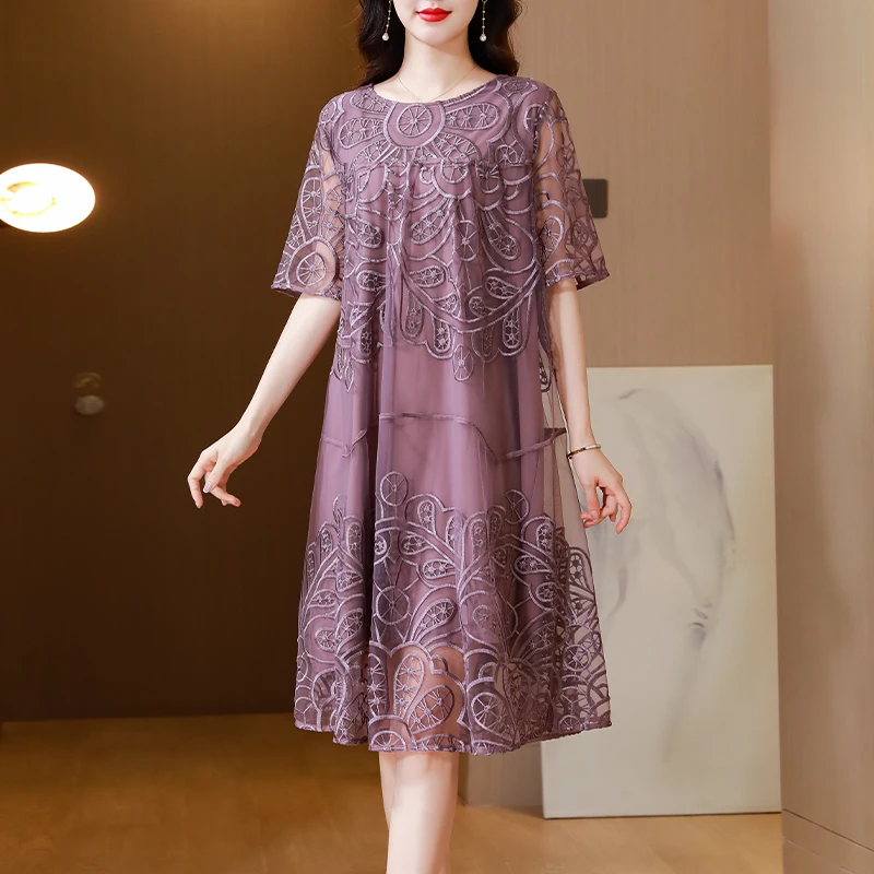 2023 Women's Purple Silk Embroidery Summer Dress New Mesh Splice Dress Medium Length Mom's Lace Loose Large Slim Robe
2023 Women's Purple Silk Embroidery Summer Dress New Mesh Splice Dress Medium Length Mom's Lace Loose Large Slim Robe