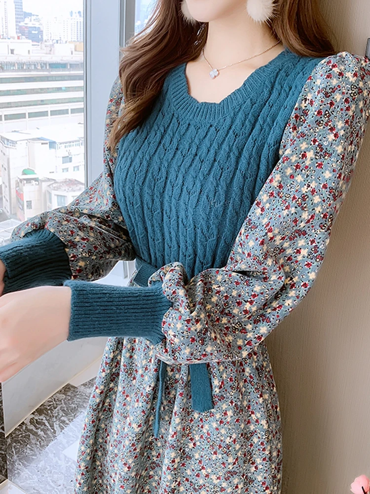 Elegant Corduroy Floral Women Dresses Vintage Knitted Patchwork Vestidos 2022 Sweet Korean Print Long Dress A-Line AutumnWinter
Elegant Corduroy Floral Women Dresses Vintage Knitted Patchwork Vestidos 2022 Sweet Korean Print Long Dress A-Line AutumnWinter
