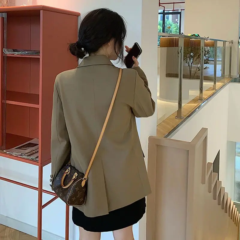 2023 Blazer Women's Small Korean Style Casual Top Small Suit Formal Clothing Coat Korea Dongdaemun New Coats and Jackets Clothes
2023 Blazer Women's Small Korean Style Casual Top Small Suit Formal Clothing Coat Korea Dongdaemun New Coats and Jackets Clothes