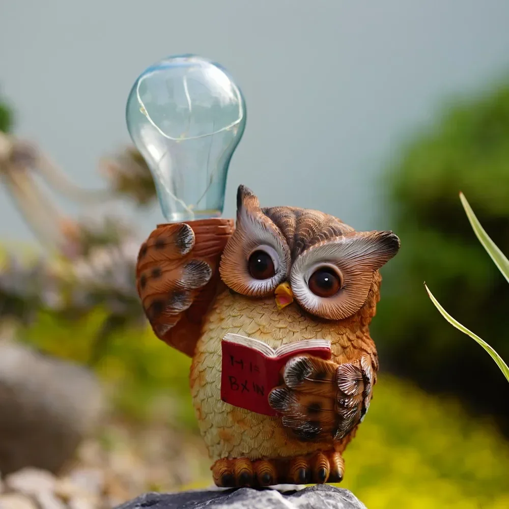 

Garden Statue Owl Resin Figurine with Solar Lights Animal Sculpture Exterior Decoration Patio Lawn Yard Art Outdoor