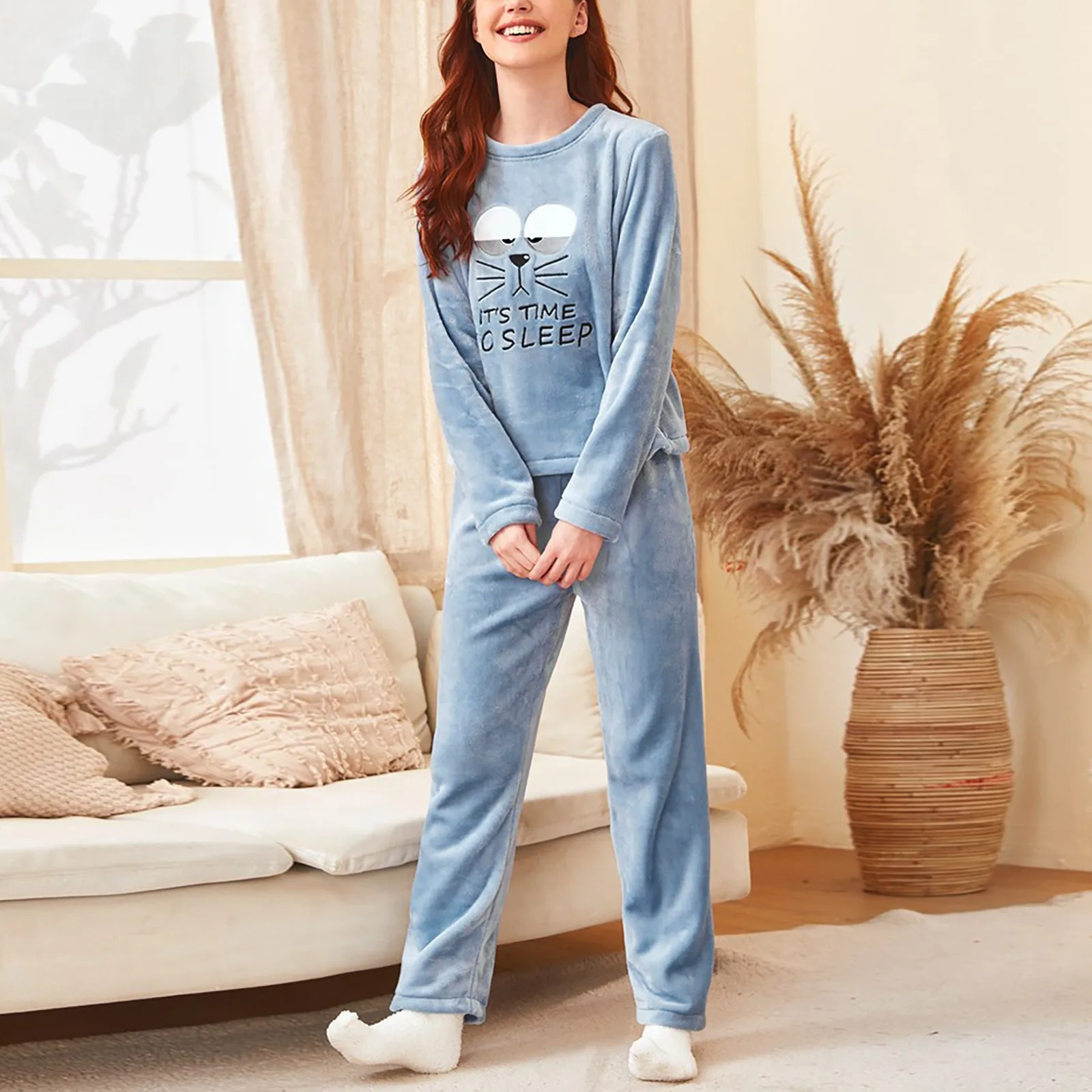 

Women Mouse Cattoon Pyjamas Thicken Warm Flannel Plush Long Sleeve Sleepwear Suit Home Coral Velvet Pajamas Set Winter Housewear