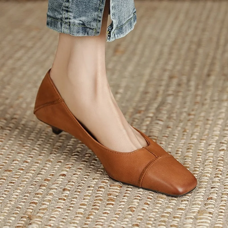 New Spring Shoes Woman Elegant Vintage Soft Sheepskin Pumps On 3 CM Retro Pumps Square Toe French Style Women Shoes
New Spring Shoes Woman Elegant Vintage Soft Sheepskin Pumps On 3 CM Retro Pumps Square Toe French Style Women Shoes