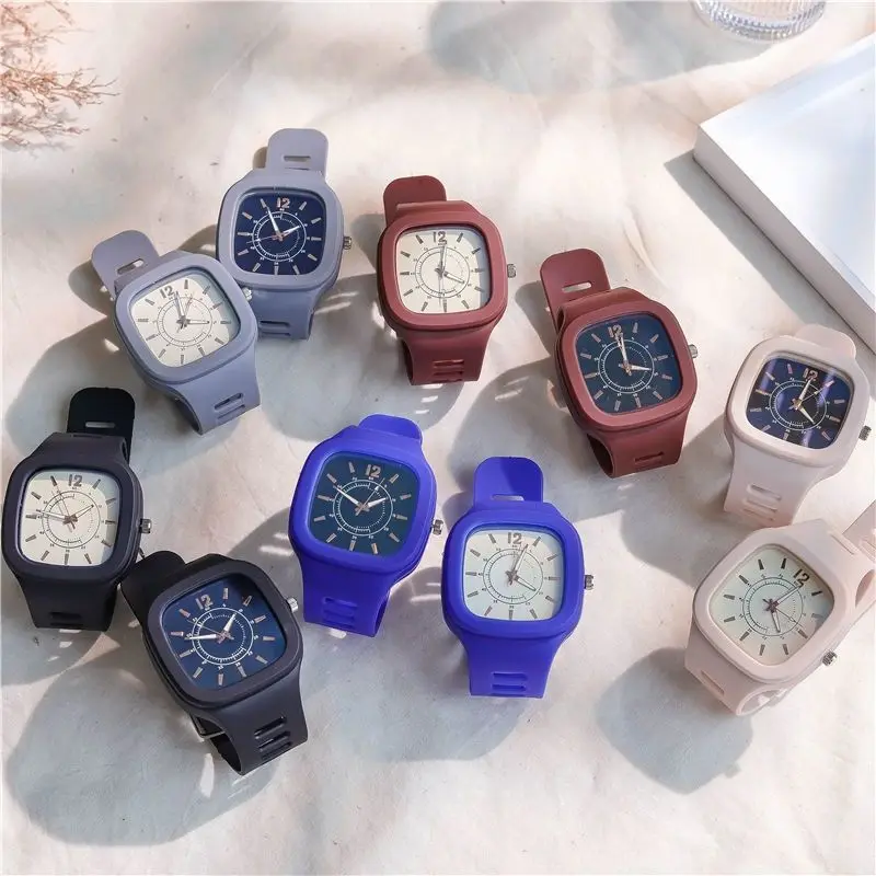 Classic Fashion Women Men Quartz Watch Mens Women Watches Luxury Retro Big diamond Wristwatches
Classic Fashion Women Men Quartz Watch Mens Women Watches Luxury Retro Big diamond Wristwatches