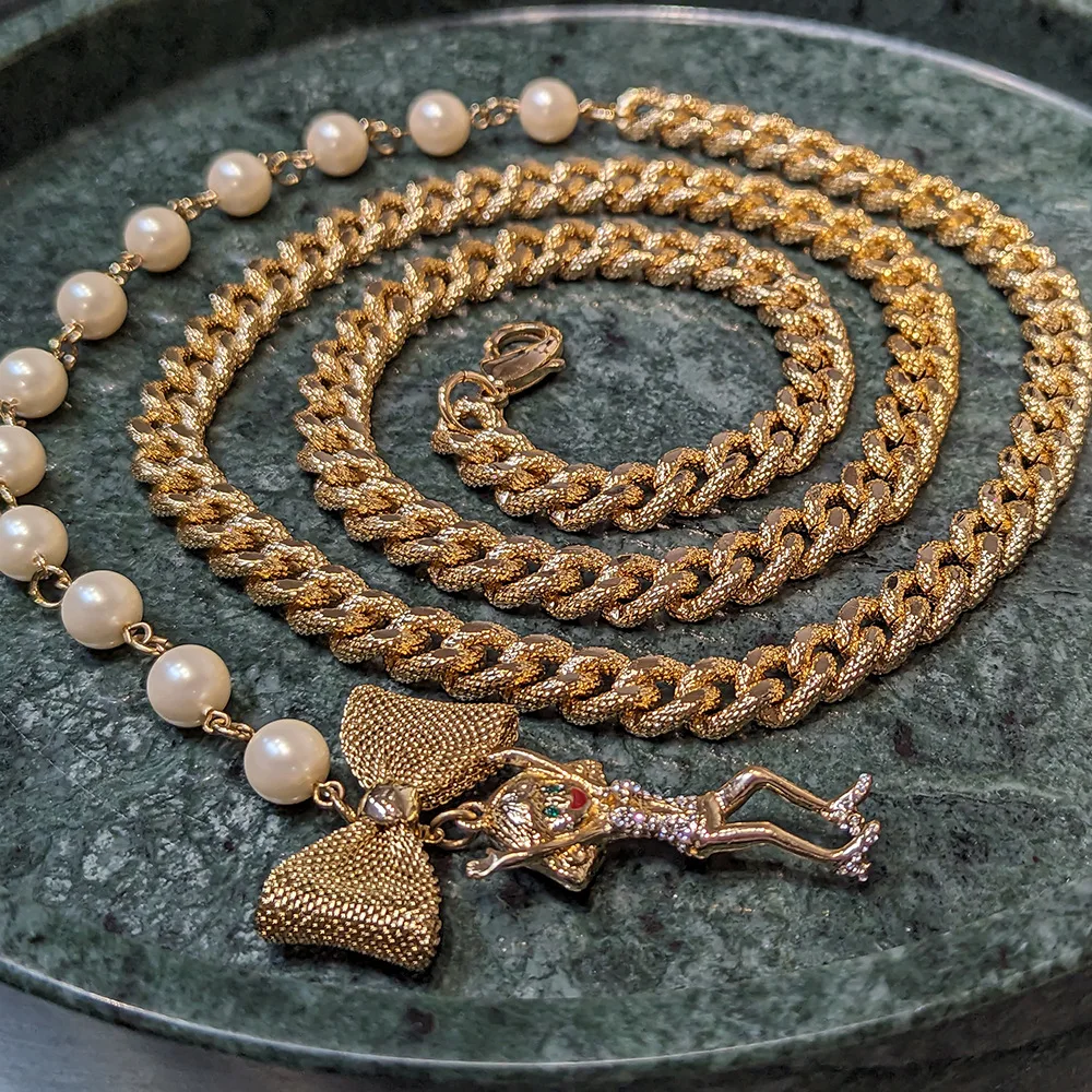 Vintage Cuba Thick Chain Pearl Bow Elf Personalized Dress Versatile Coat Waistchain
Vintage Cuba Thick Chain Pearl Bow Elf Personalized Dress Versatile Coat Waistchain