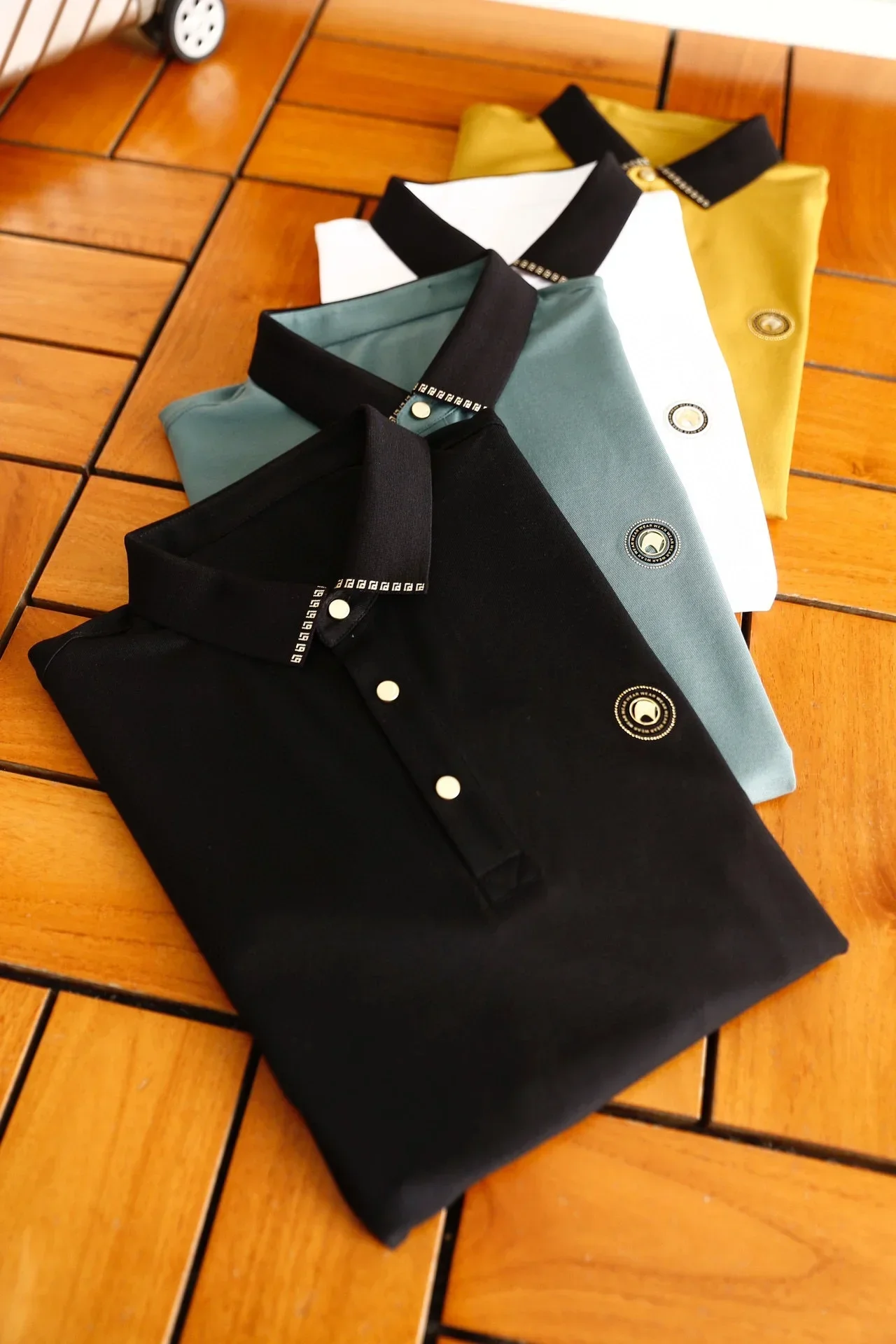 2024 SIJITONGDA Shirt silk men 2024 summer new short sleeve breathable thin embroidery quality big size M-5XL
2024 SIJITONGDA Shirt silk men 2024 summer new short sleeve breathable thin embroidery quality big size M-5XL