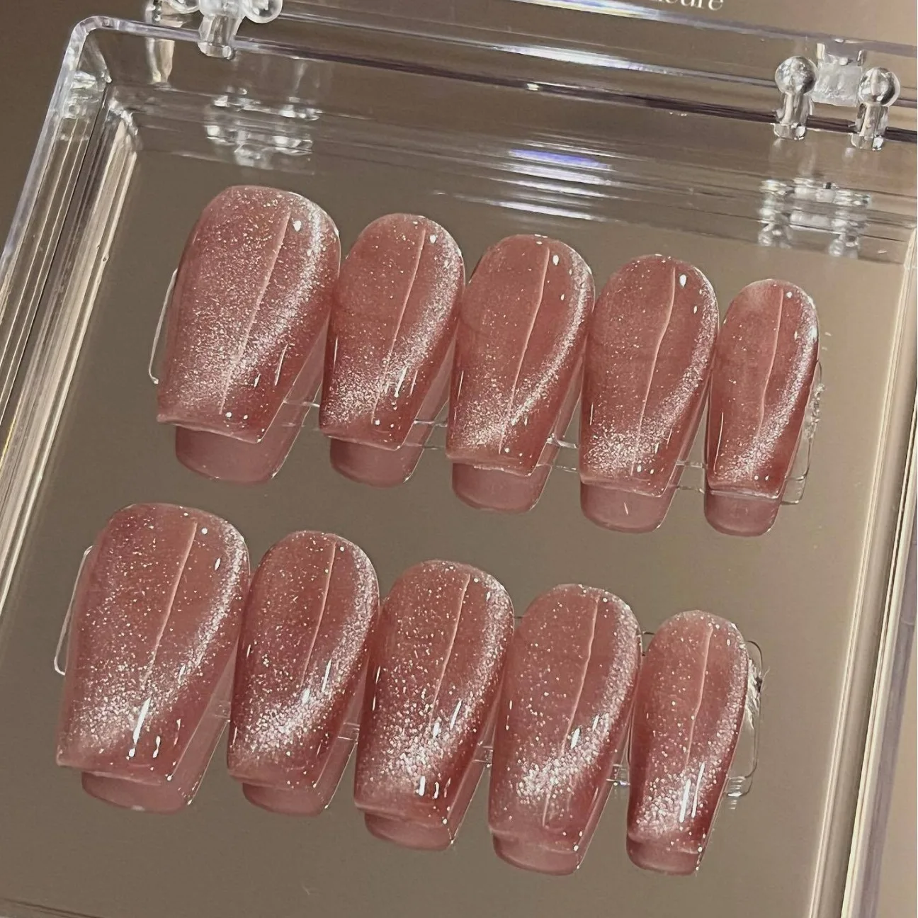 

Европейские блестящие мягкие розовые накладные ногти Aurora, однотонные Сияющие кошачий глаз, ногти ручной работы, многоразовые накладные ногти