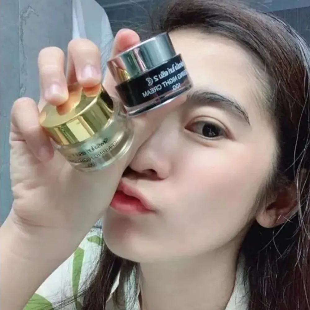 Repairing Night Cream & Whitening Night Cream Reduce Melanin Spots Wrinkle Acne Moisturizing Shiny, Bouncy, White Smooth Skin20g
Repairing Night Cream & Whitening Night Cream Reduce Melanin Spots Wrinkle Acne Moisturizing Shiny, Bouncy, White Smooth Skin20g