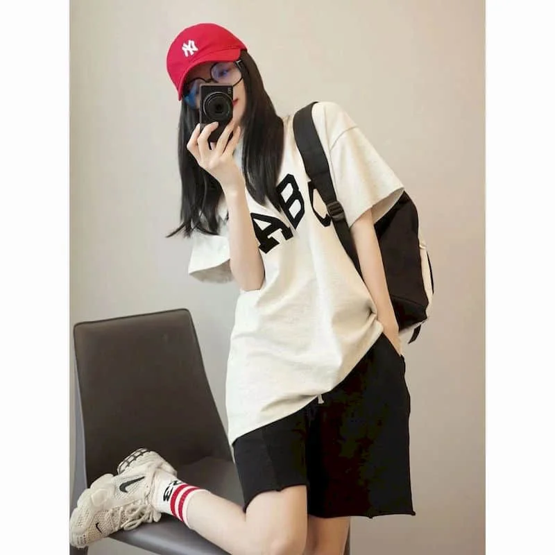 Shorts Set Summer Running Clothes Vintage Two Piece Set Korean Fashion Casual Women Suits Loose Short Sleeve T-shirt and Shorts
Shorts Set Summer Running Clothes Vintage Two Piece Set Korean Fashion Casual Women Suits Loose Short Sleeve T-shirt and Shorts