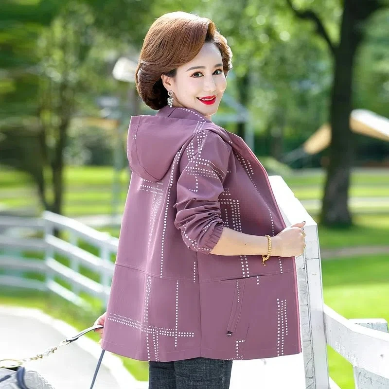 Casual Hooded Trench Coat For Women Large Size Long Sleeve Basic Coat Middle-aged Elderly Female Windbreaker Mother Clothes 5XL
Casual Hooded Trench Coat For Women Large Size Long Sleeve Basic Coat Middle-aged Elderly Female Windbreaker Mother Clothes 5XL