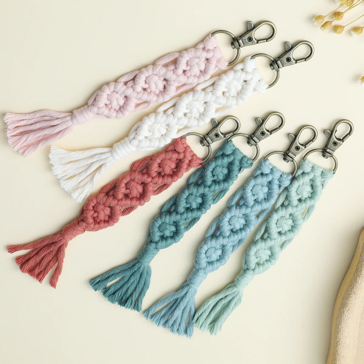 Handwoven Boho Tassel Keychain - Bohemian Bag Charm & Clothing Pendant 5 Se86580d3b94a4b679b0baf1f8079b8761