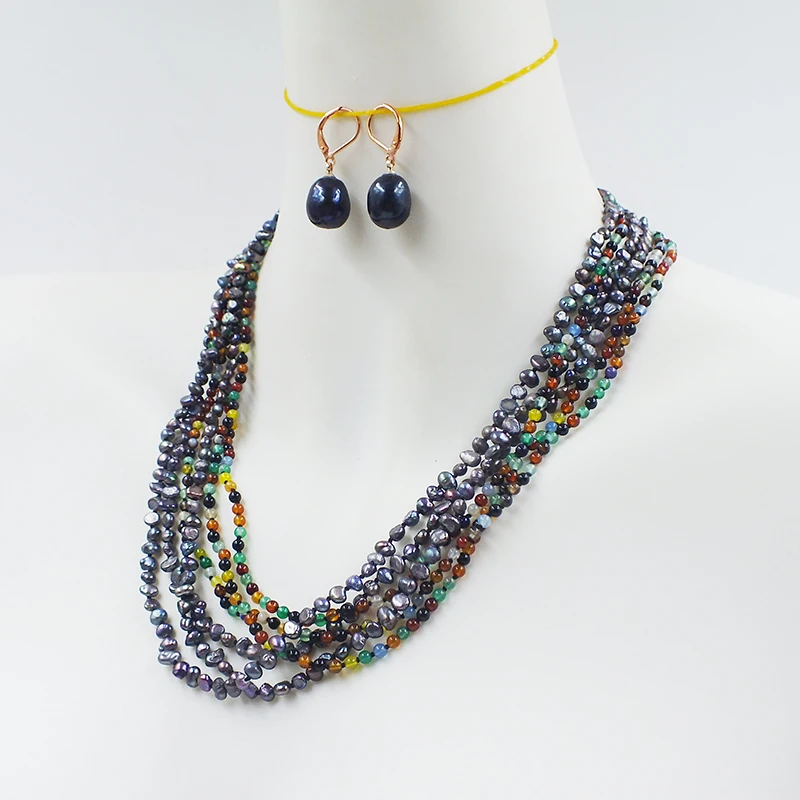 3MM natural black Baroque pearl/3MM natural mixed stone. Handmade Women's Classic Necklace 19”
3MM natural black Baroque pearl/3MM natural mixed stone. Handmade Women's Classic Necklace 19”