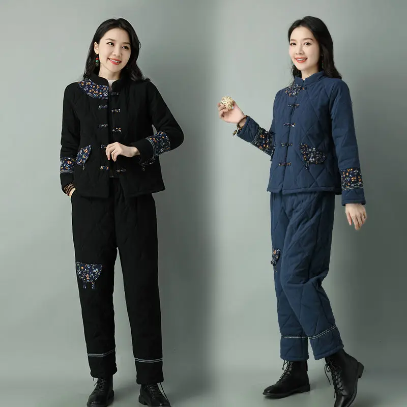Padded Pants Suit Women 2022 Winter Vintage Ethnic Style Cotton Linen Casual Large Size Splice Buckle Quilted Jacket Set T753
Padded Pants Suit Women 2022 Winter Vintage Ethnic Style Cotton Linen Casual Large Size Splice Buckle Quilted Jacket Set T753
