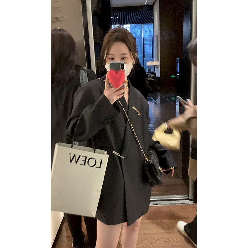 Insozkdg Black Loose Brooch Button Simplicity Casual Temperament Autumn New All-match Suit Coat Fashion Women Blazer Pockets
Insozkdg Black Loose Brooch Button Simplicity Casual Temperament Autumn New All-match Suit Coat Fashion Women Blazer Pockets