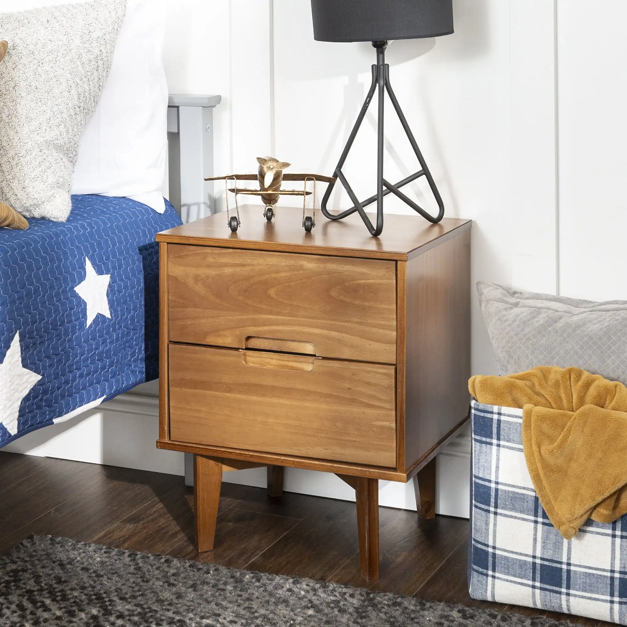 Walker Edison Sonoma 2-Drawer Nightstand Caramel unique talent caramel finish retro tapered legs Multifunctional design
Walker Edison Sonoma 2-Drawer Nightstand Caramel unique talent caramel finish retro tapered legs Multifunctional design
