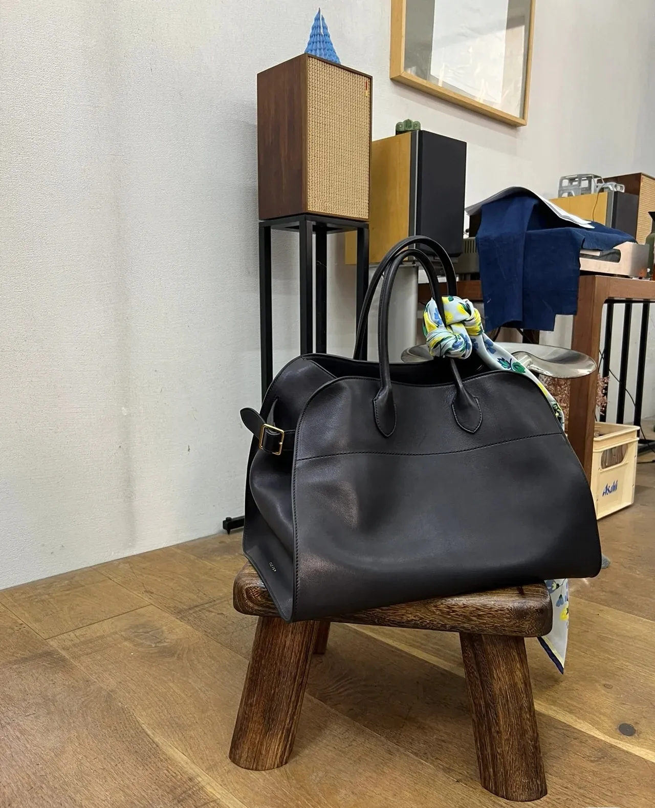 

2024 Designer Margaux 15 The Luxury Row Handbag Cowhide High-Capacity Commuter Bag Suede Soft High Quality