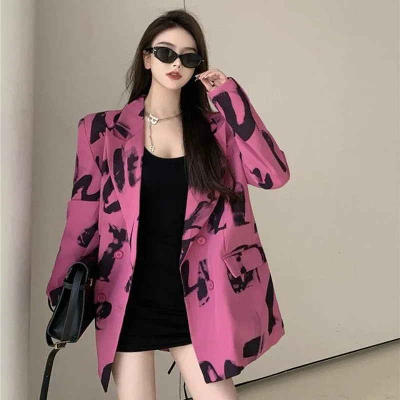 DAYIFUN Letter Printed Blazers Woman Notched Loose Long Sleeve Pink Suits Coats Streetwear Female 2024 Autumn Lady Jackets Tops
DAYIFUN Letter Printed Blazers Woman Notched Loose Long Sleeve Pink Suits Coats Streetwear Female 2024 Autumn Lady Jackets Tops