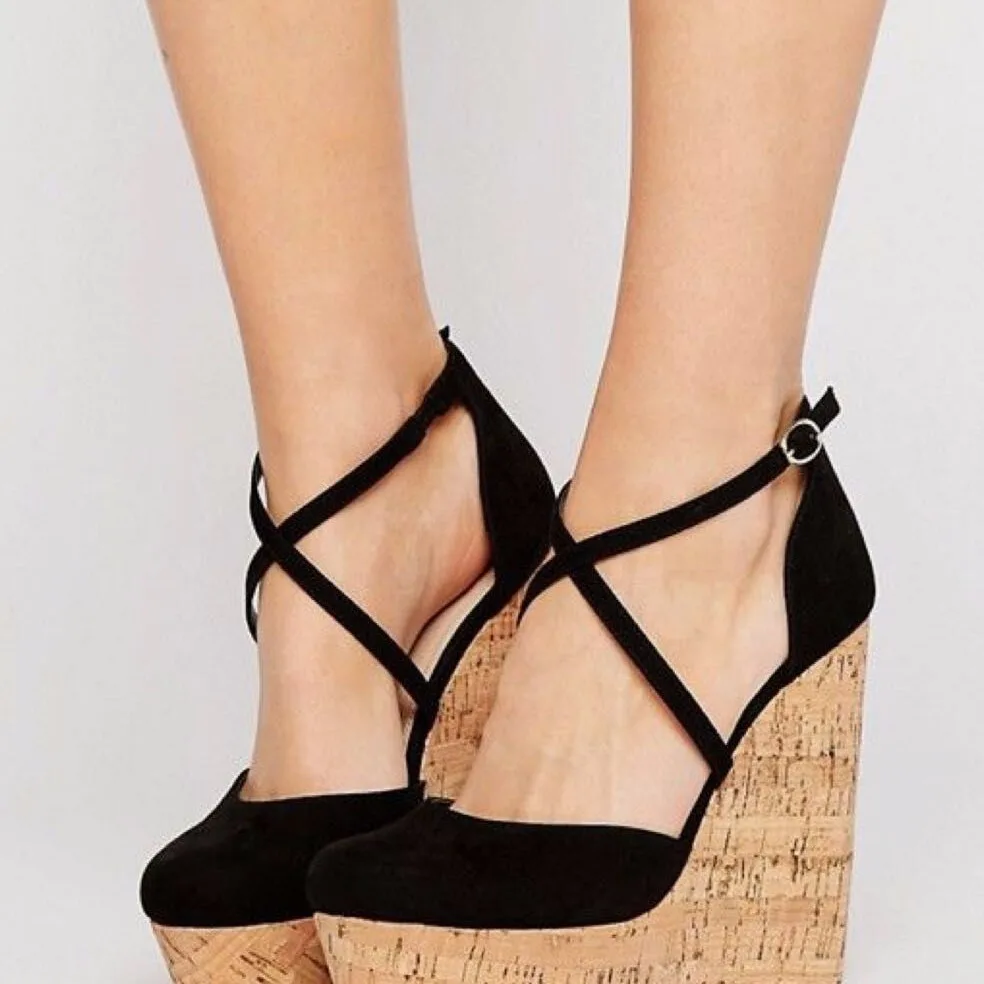 2022 New Fashion Summer Pumps Chunky Platform High Thick Heel Top Quality Comfy Walking Women Party Trendy Street Wedges Shoes
2022 New Fashion Summer Pumps Chunky Platform High Thick Heel Top Quality Comfy Walking Women Party Trendy Street Wedges Shoes