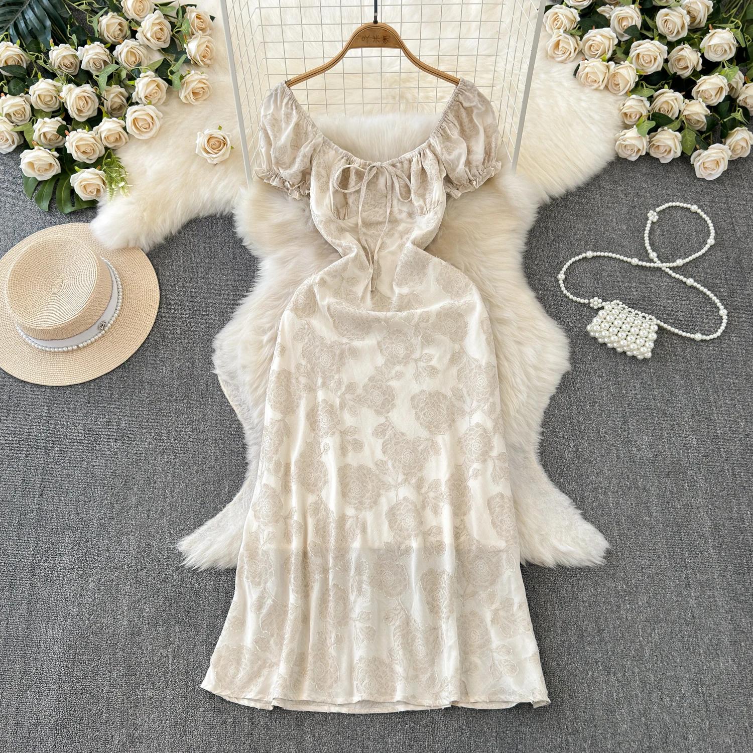 Elegant Women Summer Dresses Embroidery Rose Print Short Sleeve Slim Mid-Calf Vestidos Female Versatile Commute Outfits Frock
Elegant Women Summer Dresses Embroidery Rose Print Short Sleeve Slim Mid-Calf Vestidos Female Versatile Commute Outfits Frock