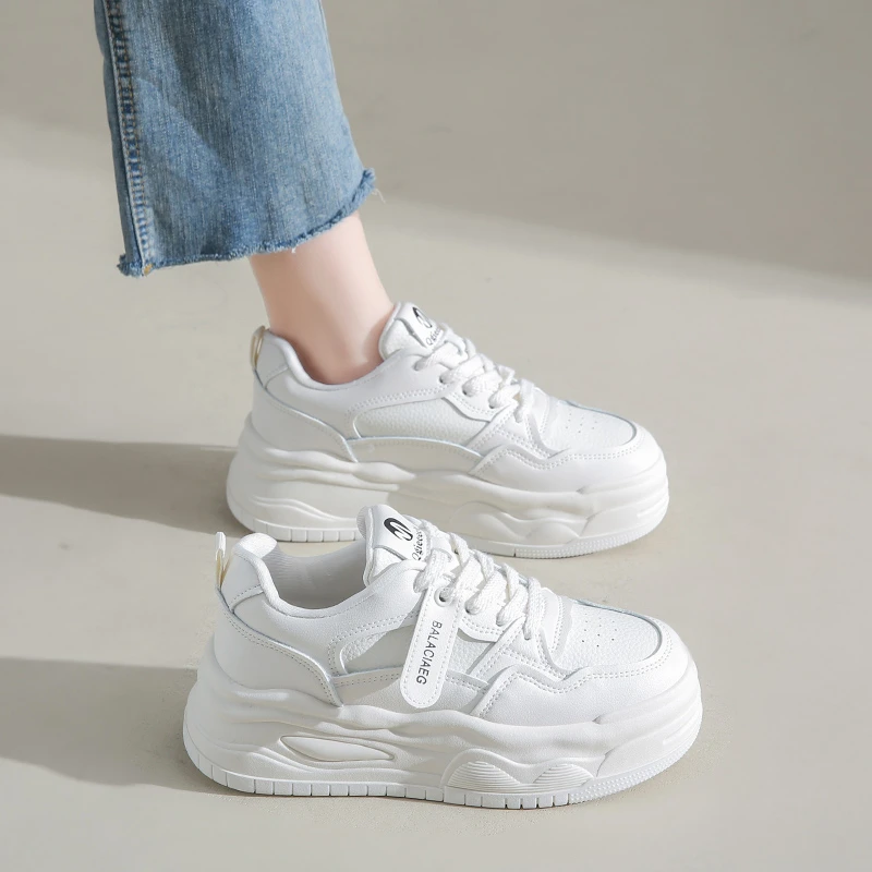 Женские кроссовки на толстой подошве, Белые Повседневные кроссовки с круглым носком, на шнуровке, универсальные, весна 2024
Женские кроссовки на толстой подошве, Белые Повседневные кроссовки с круглым носком, на шнуровке, универсальные, весна 2024