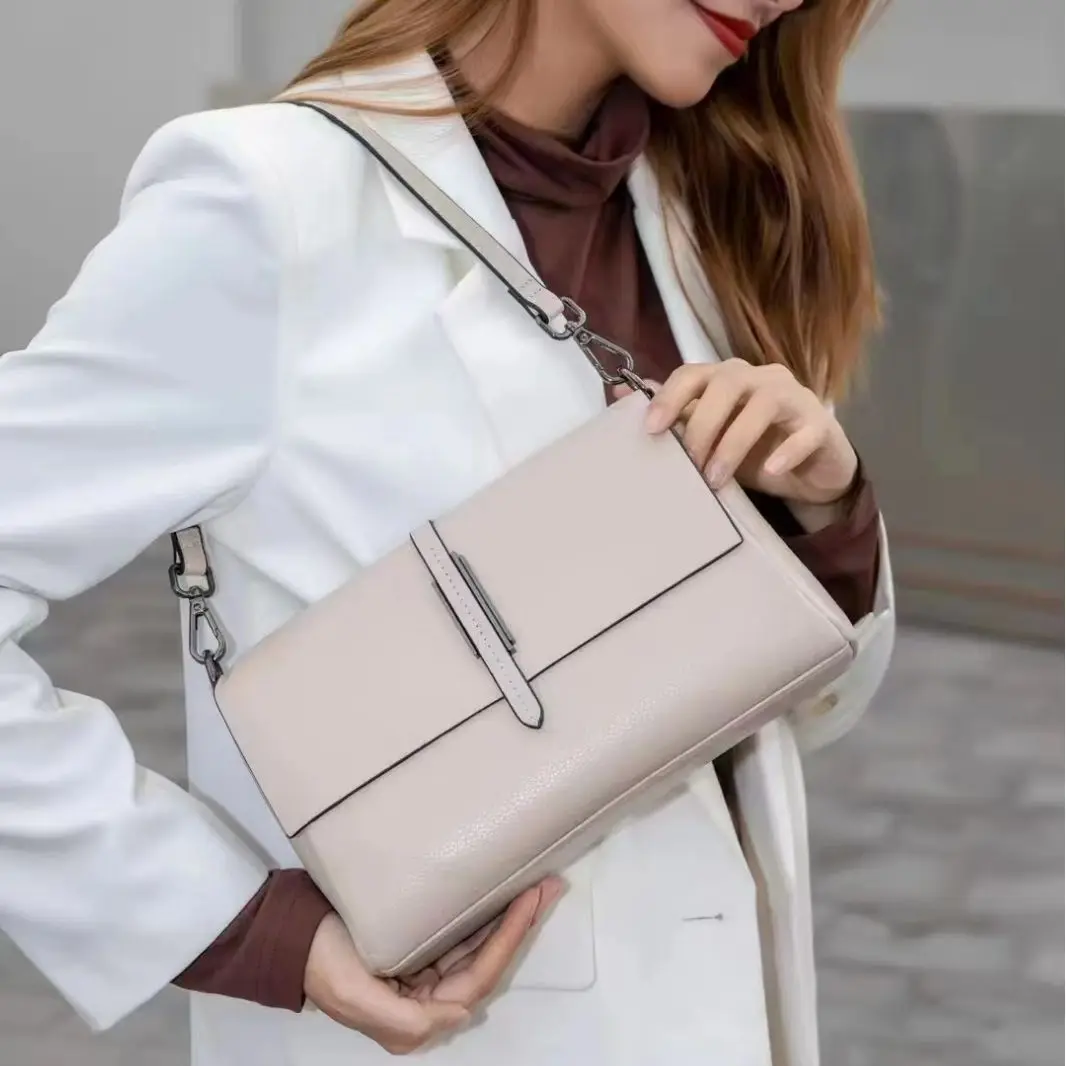 Genuine leather women's bag 2023 new minimalist trendy layer cowhide lychee pattern women's shoulder bag
Genuine leather women's bag 2023 new minimalist trendy layer cowhide lychee pattern women's shoulder bag