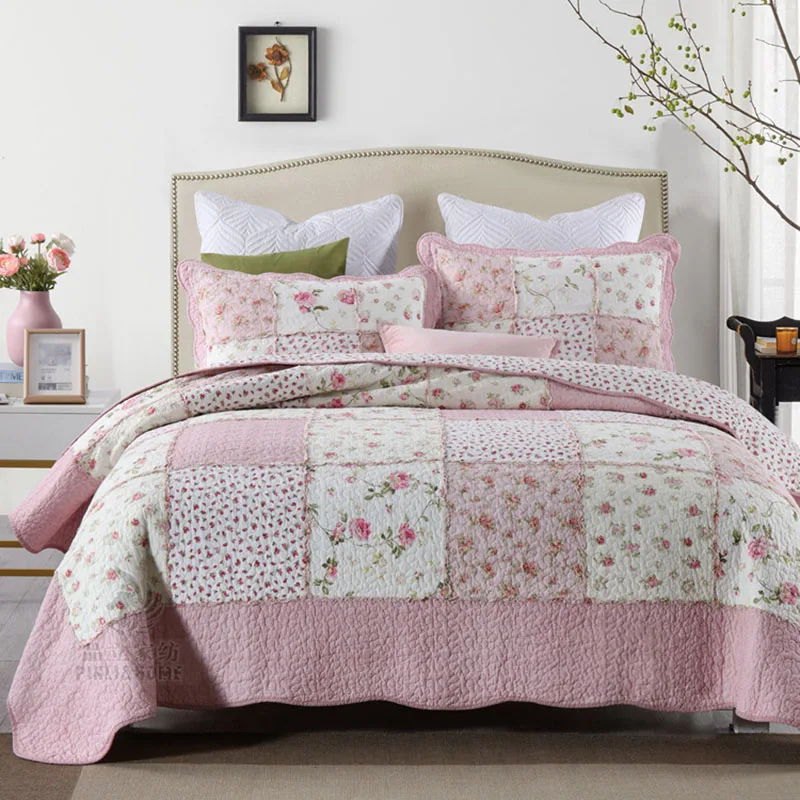 CHAUSUB Pink Cotton Quilt Set Patchwork 3pcs Floral Bedspread on the Bed Queen Size Quilted Blanket for Bed Coverlet Sets
CHAUSUB Pink Cotton Quilt Set Patchwork 3pcs Floral Bedspread on the Bed Queen Size Quilted Blanket for Bed Coverlet Sets