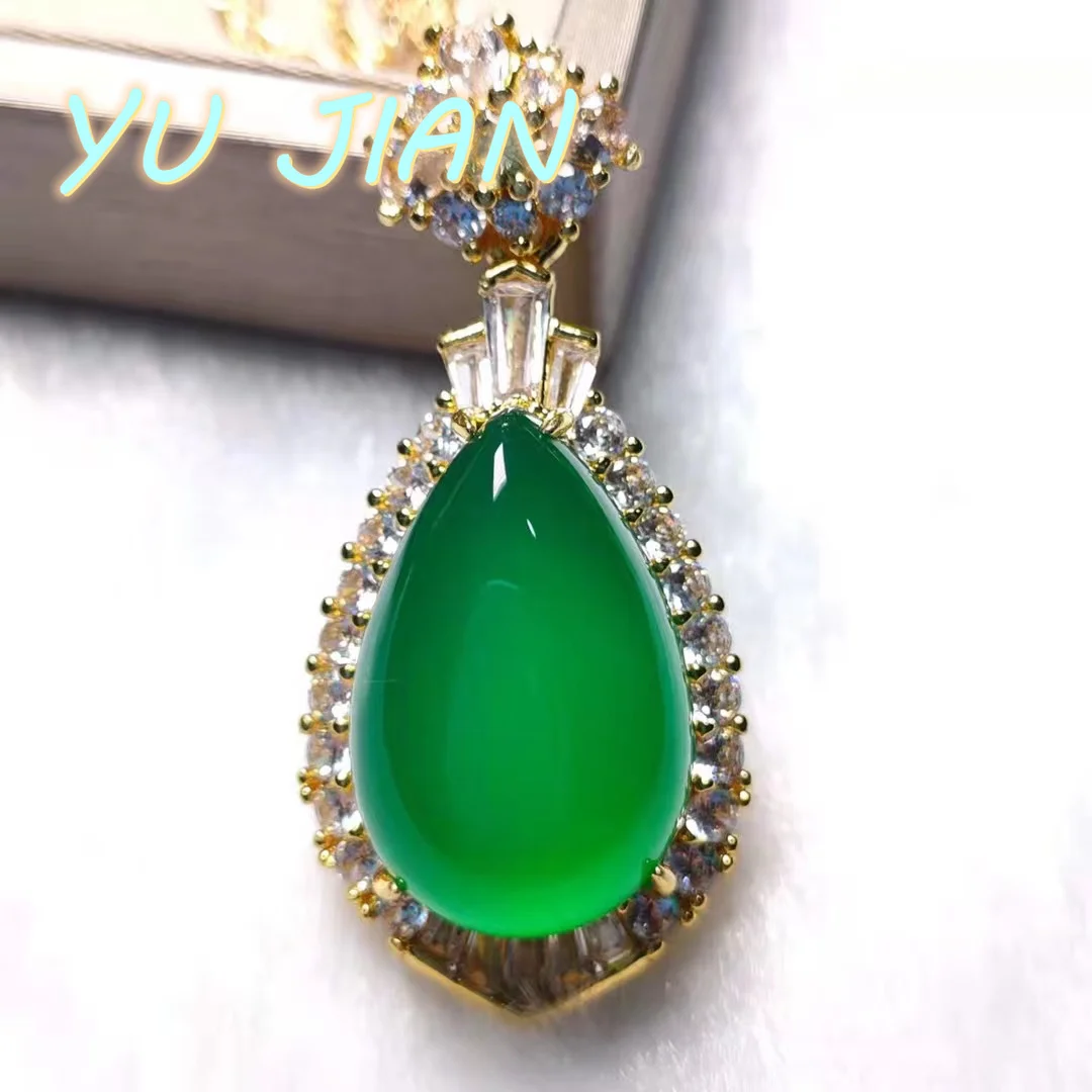 Water Drop Ice Green Agate Chalcedony Pendant Hand Carved 925 Silver Gold Plated Necklace Sweater Long Chain Fashion Jewelry
Water Drop Ice Green Agate Chalcedony Pendant Hand Carved 925 Silver Gold Plated Necklace Sweater Long Chain Fashion Jewelry