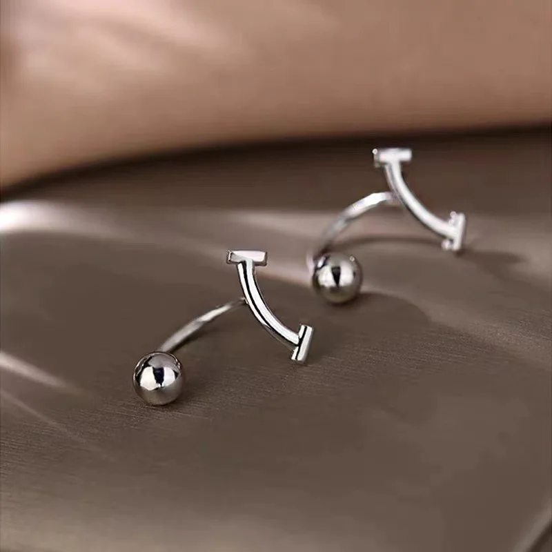 925 Silver Plated Screw Smile Stud Earring For Women Girls Party Wedding Jewelry Gifts EH609
925 Silver Plated Screw Smile Stud Earring For Women Girls Party Wedding Jewelry Gifts EH609