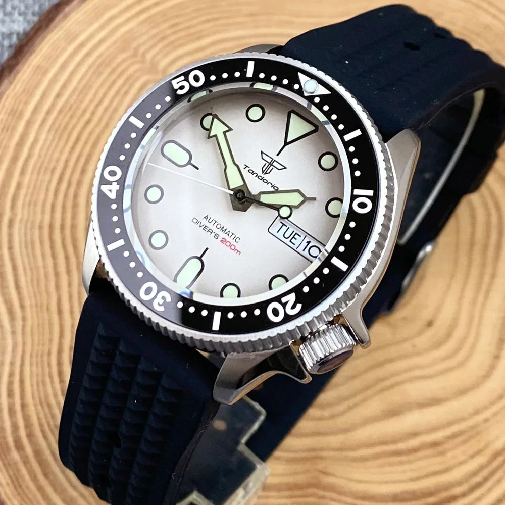 SKX Mod SKX013 37MM Small Diver NH36 Автоматические наручные часы 200m Дайвинг водонепроницаемые стальные мужские часы белый/оранжевый/черный циферблат Rejor
SKX Mod SKX013 37MM Small Diver NH36 Автоматические наручные часы 200m Дайвинг водонепроницаемые стальные мужские часы белый/оранжевый/черный циферблат Rejor
