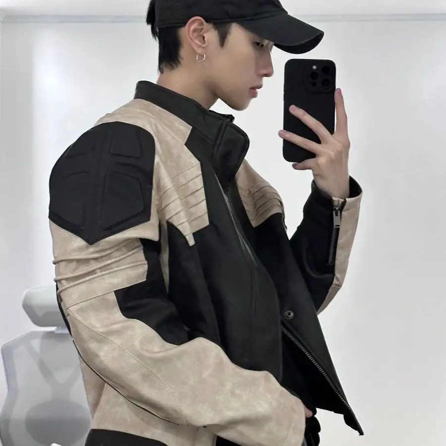 American streetwear color contrast splicing design short motorcycle jacket men's and women's loose high-end leather jacket Hot
American streetwear color contrast splicing design short motorcycle jacket men's and women's loose high-end leather jacket Hot