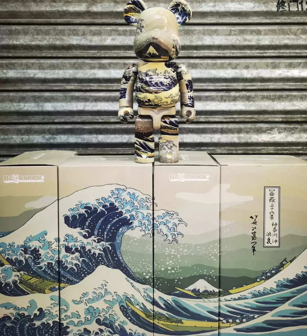 Bearbrick 400% Ukiyo-e Kanagawa Surf in Fuyue Thirty-six Views Be@rbrick 28cm ABS Plastic Joints Turning with Cracking Sound
Bearbrick 400% Ukiyo-e Kanagawa Surf in Fuyue Thirty-six Views Be@rbrick 28cm ABS Plastic Joints Turning with Cracking Sound