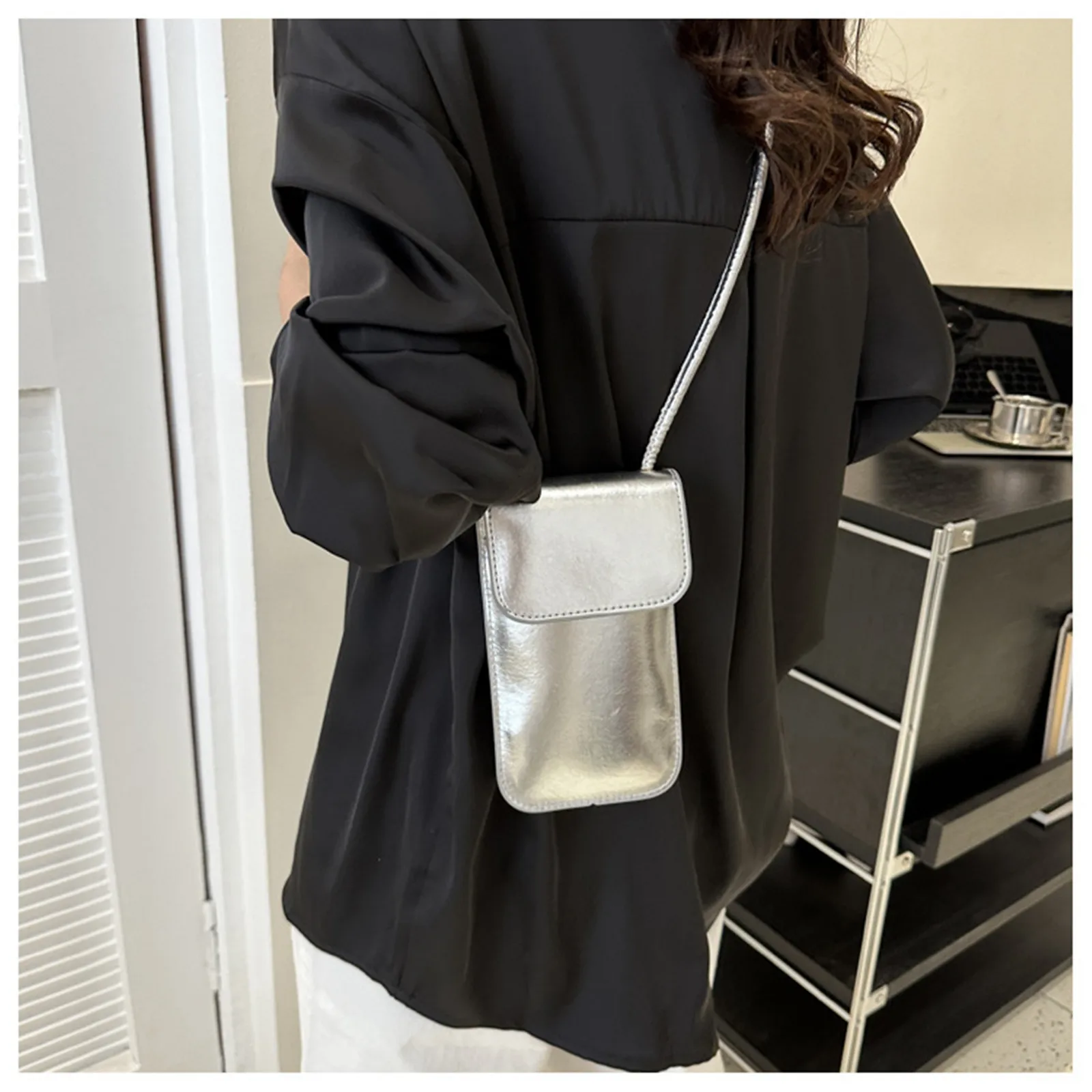 Women‘s Solid Color Square Bag Small Handbag Crossbody Shoulder Wallet For Mobile Phone PU Leather Coin Purse Ladies Card Holder
Women‘s Solid Color Square Bag Small Handbag Crossbody Shoulder Wallet For Mobile Phone PU Leather Coin Purse Ladies Card Holder