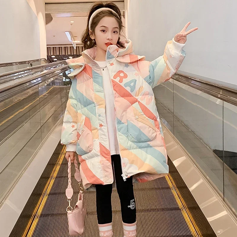 2023 Winter Teenagers Girls Jacket Mid-length Rainbow Color Printing Thicken Keep Warm Hooded Windbreaker Coat For 4-12Y Kids
2023 Winter Teenagers Girls Jacket Mid-length Rainbow Color Printing Thicken Keep Warm Hooded Windbreaker Coat For 4-12Y Kids