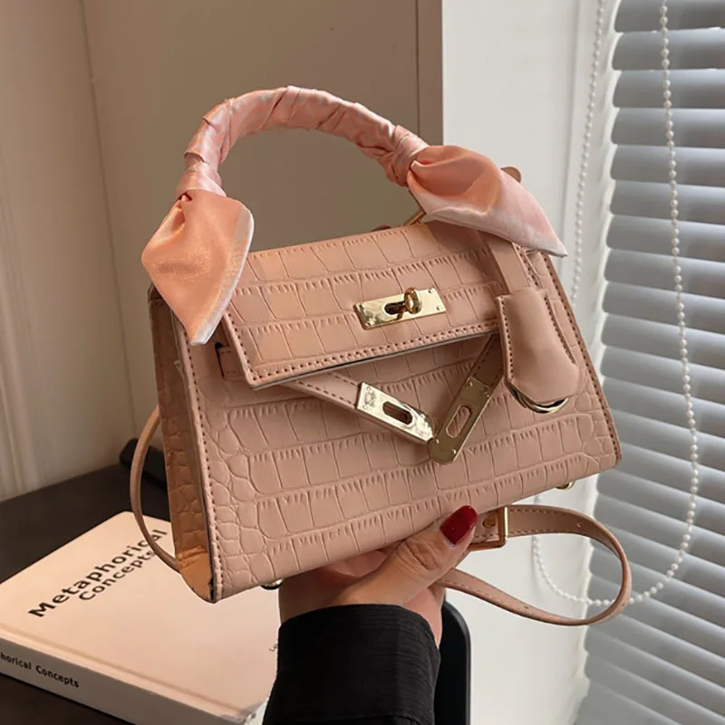 Popular 2024 New Fashion Stone Pattern Lady Bags All-Match Messenger Bag High Sense Handbag
Popular 2024 New Fashion Stone Pattern Lady Bags All-Match Messenger Bag High Sense Handbag