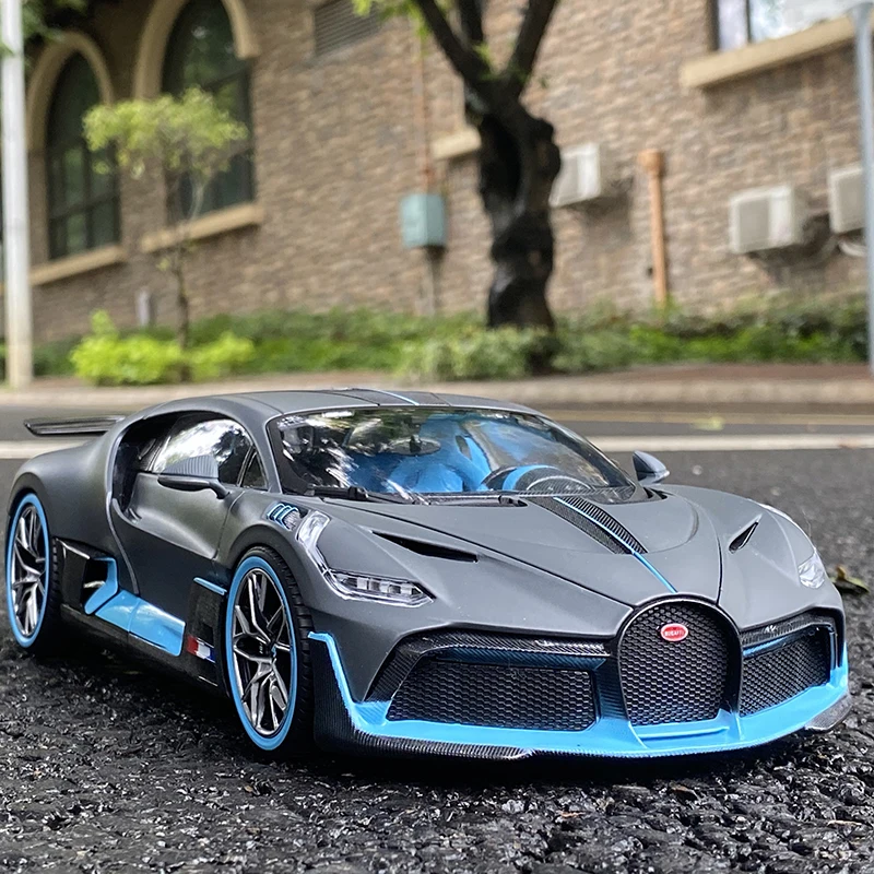

1:32 Bugatti Veyron Divo Alloy Sports Car Model Diecast Metal Toy Vehicles Car Model Simulation Sound Light Collection Kids Gift